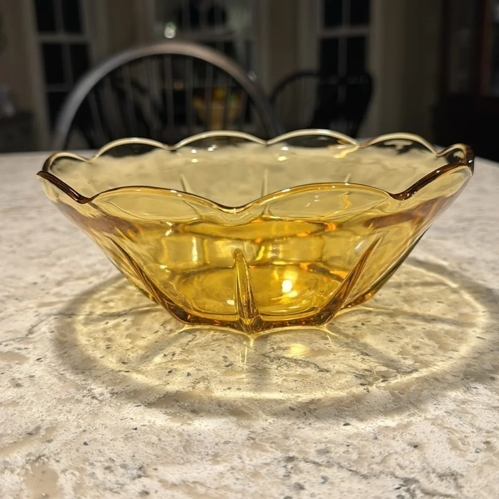 VINTAGE 1960’s~ANCHOR HOCKING~HONEY GOLD BOWL~ PANELED WITH SCALLOPED EDGE~G22